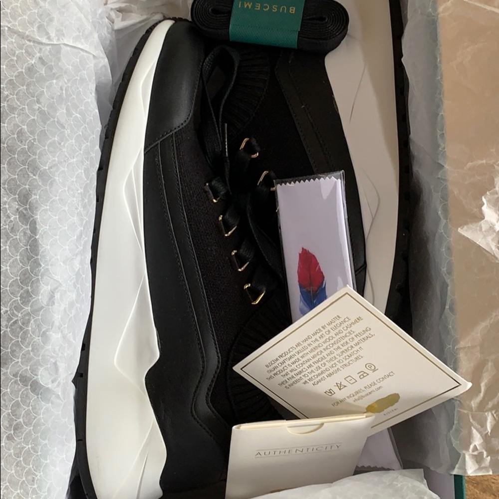 BUSCEMI RUN1 - Picture 2 of 6